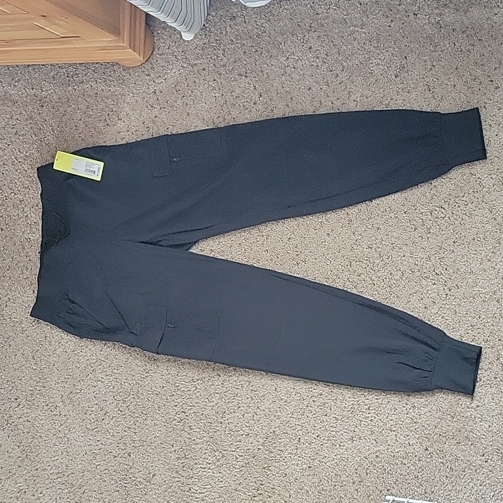 All in Motion Jogger Cargo Pants